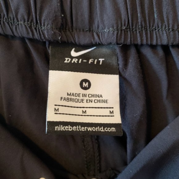 Nike Joggers - Picture 3 of 5